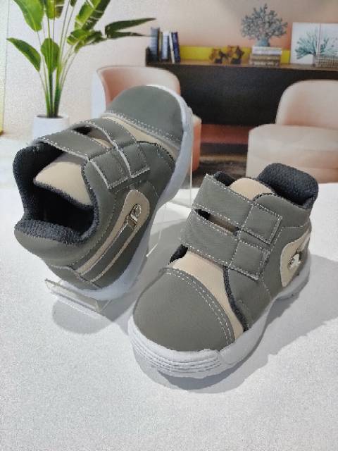 SEPATU BABY BOOT TERLARIS