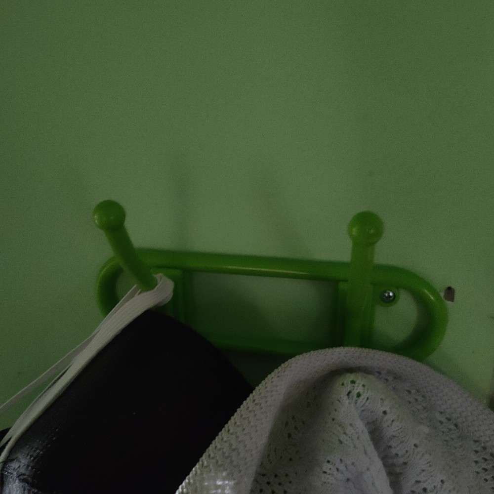 Batamgrosir.id | Gantungan Baju Kamar Mandi 2 Kait - Hook Gantungan Baju 2in1 - Hanger Hawaii 1001