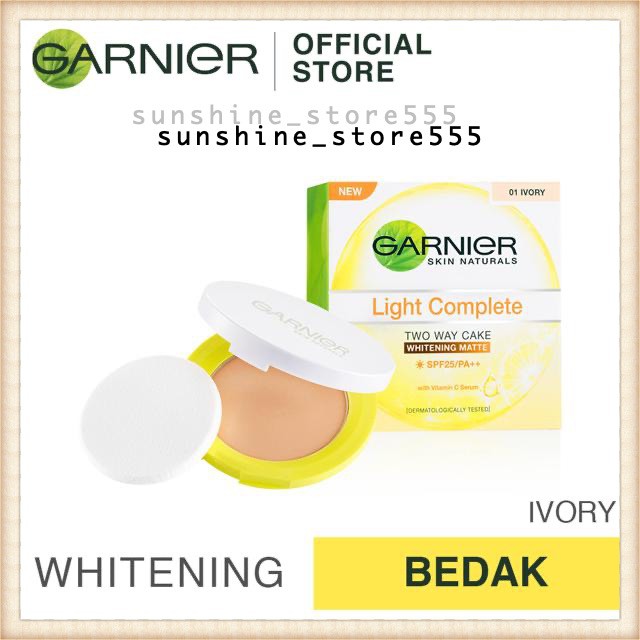 Bedak Padat Garnier Light Complete Face Powder Two Way Cake - Natural
