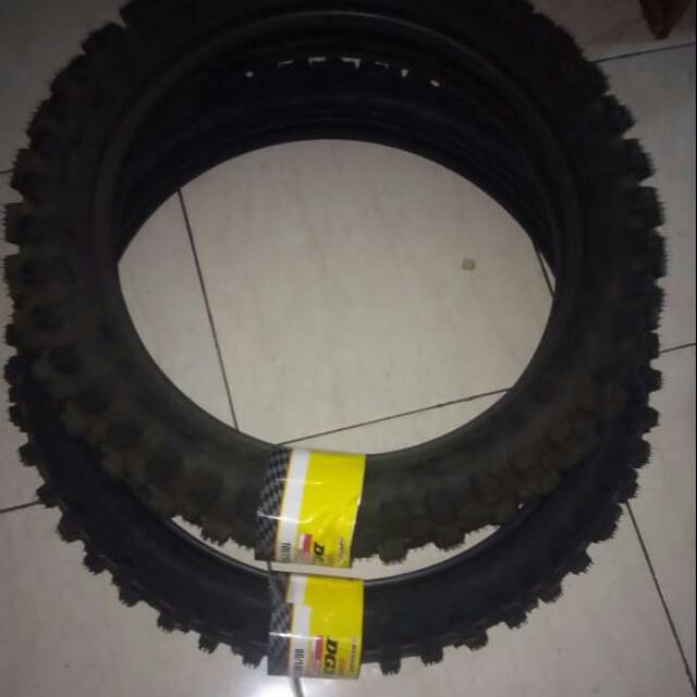 Ban luar Dunlop tipe dgx 01