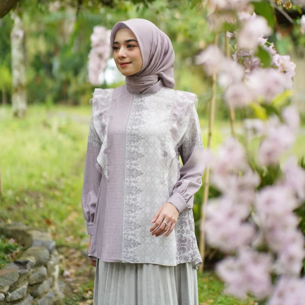 NURBAYA TOP DAN SCARF BY JAMILA HUMAILA