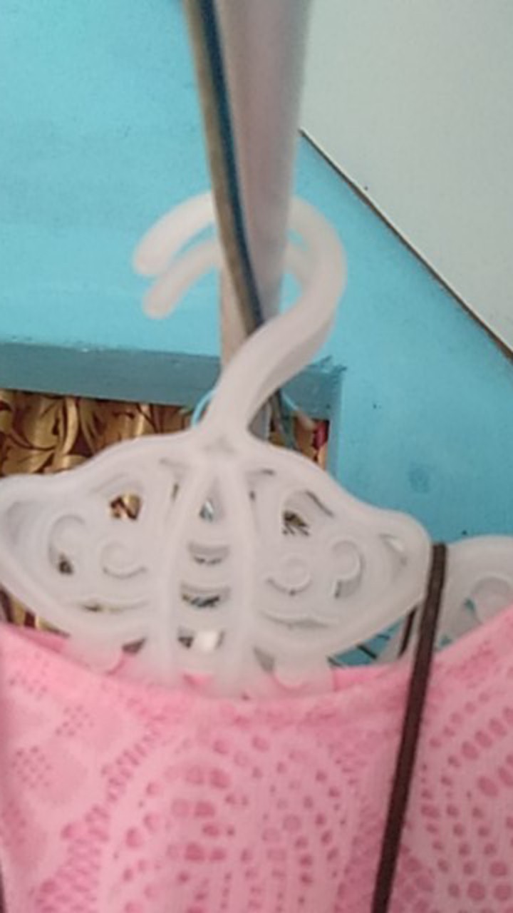 Hanger Gantungan Batik / Hanger Model Kupu-kupu / Gantungan Baju Kupu-kupu