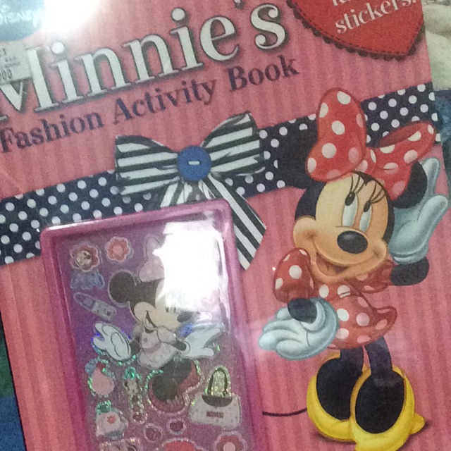 

Buku sticker minnie