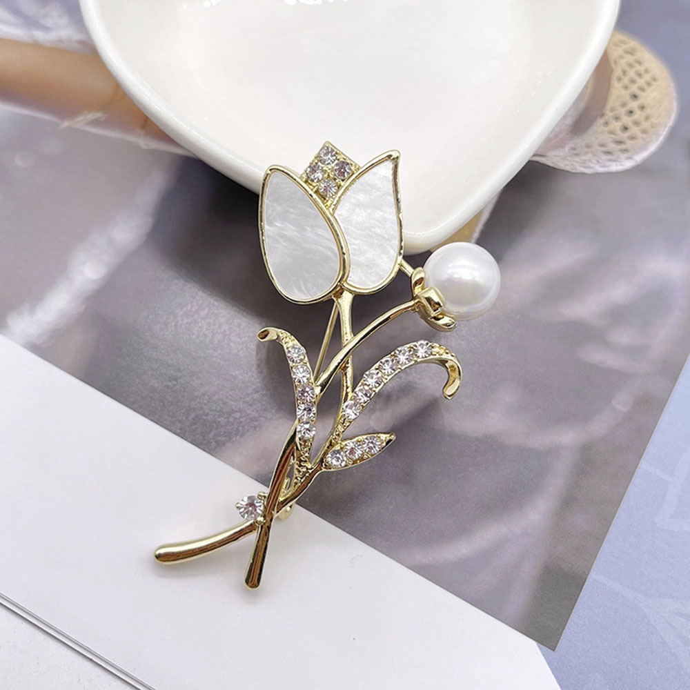 Bros pin Bentuk Bunga Tulip Bahan metal Gaya retro Elegan Untuk Wanita