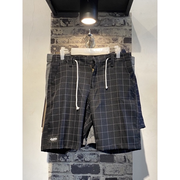 Celana Tartan Pendek