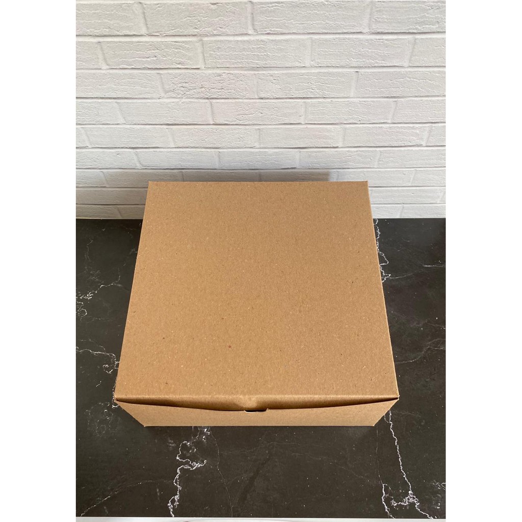 

kotak /box kue/souvenir/ 20X20x9