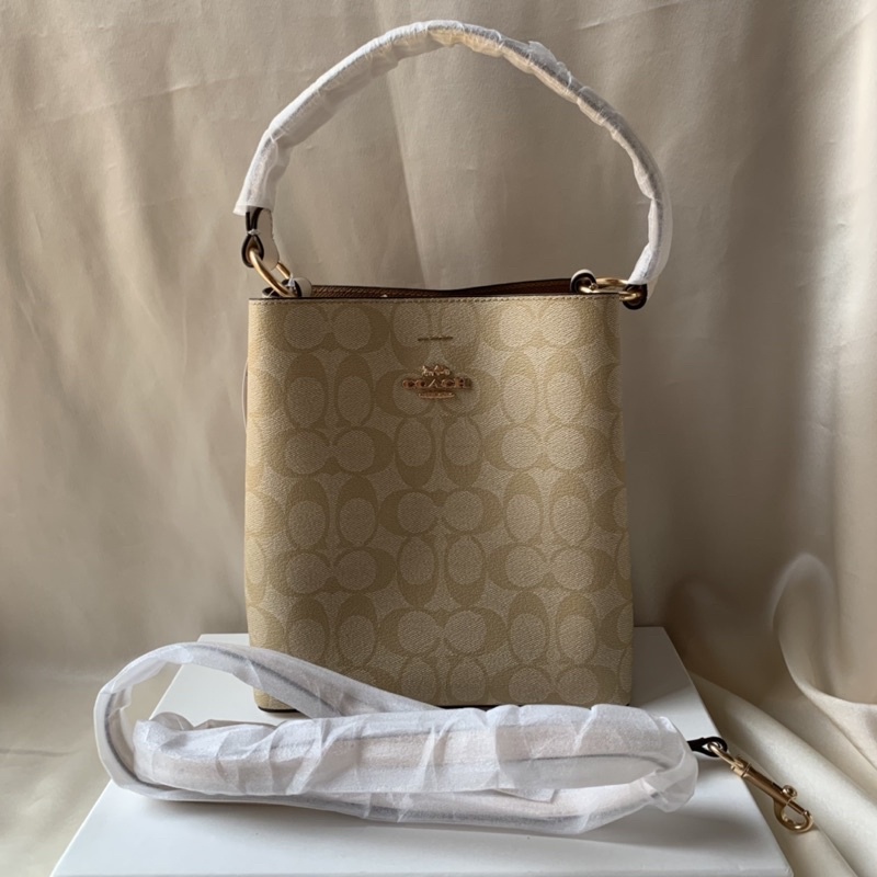 COACH SMALL TOWN BUCKET BAG IN SIGNATURE CANVASS (2312)