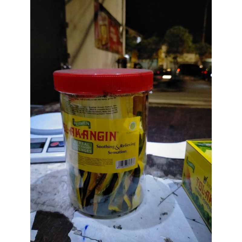 Permen tolak angin,per toples isi 20sachet.