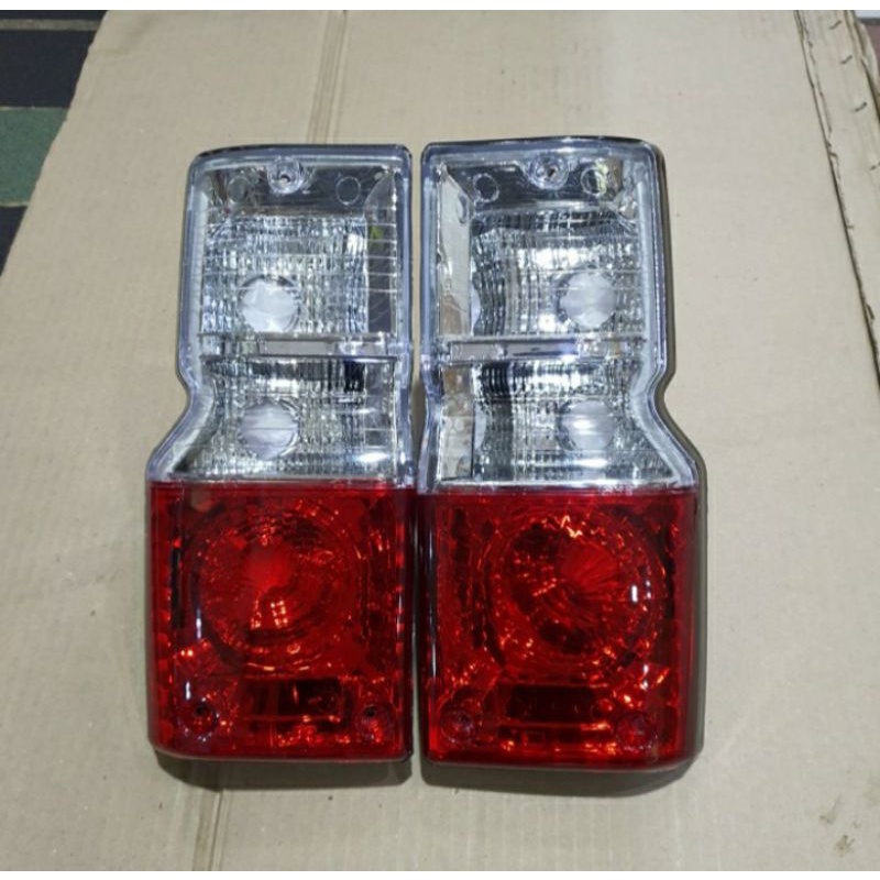 Lampu Stop Belakang Mobil Feroza