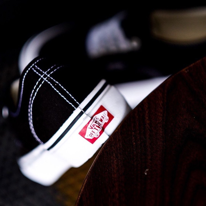 [SALE] AUTHENTIC CLASSIC BLACK WHITE ORIGINAL 100%