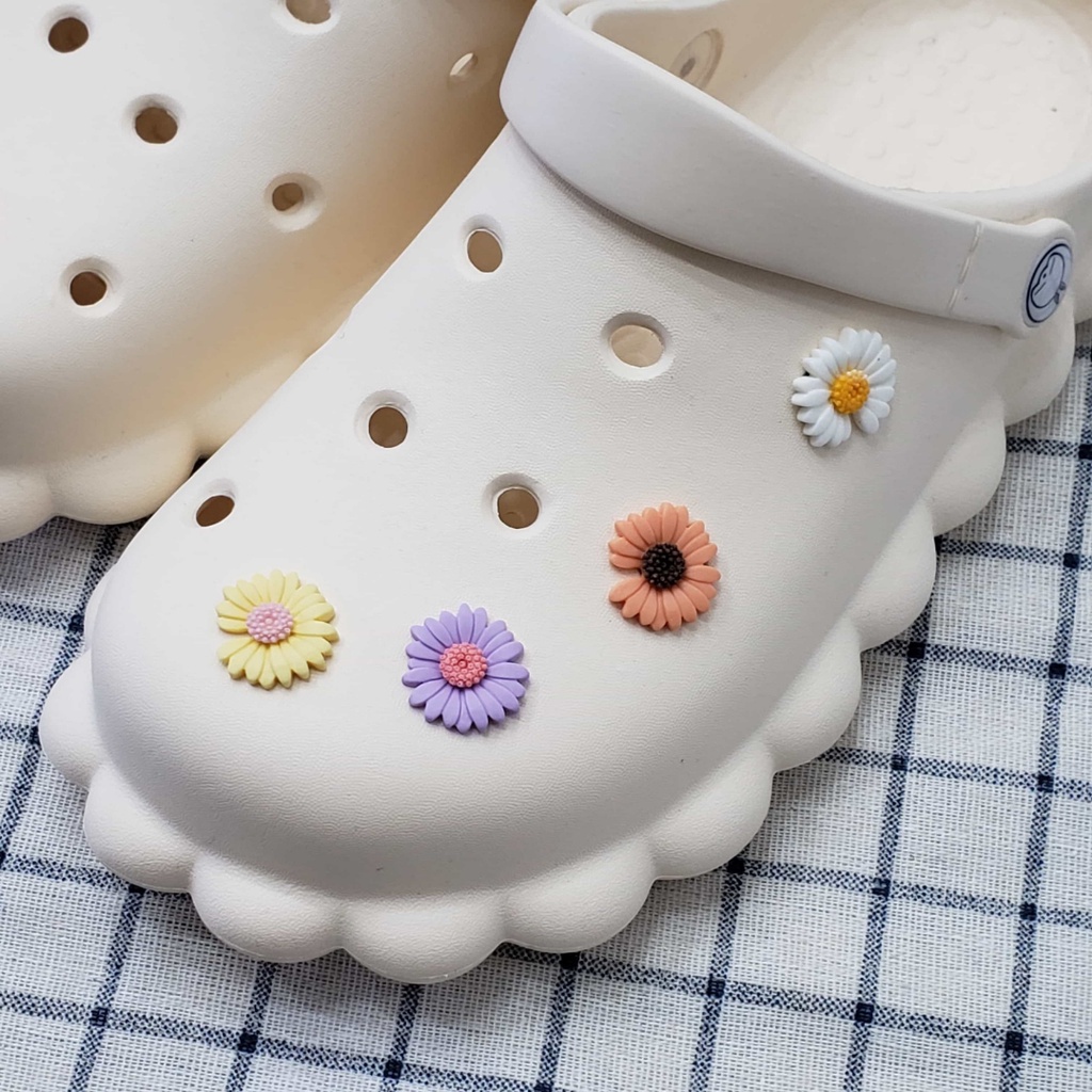 @shinydiy 8pcs Kancing Sepatu Bentuk Bunga Daisy crocs / jibbitz / Button crocs / Charm / DIY | asesoris wanita｜crocs jibbitz