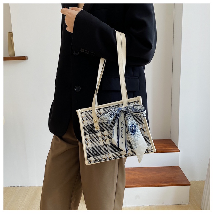 Drozenb Tas Tote Wanita Fashion Korea Motif Kotak/Totebag Fashion Korea Rajut Impor/Tas Tote Bahan Rajut Model Korea Fashion