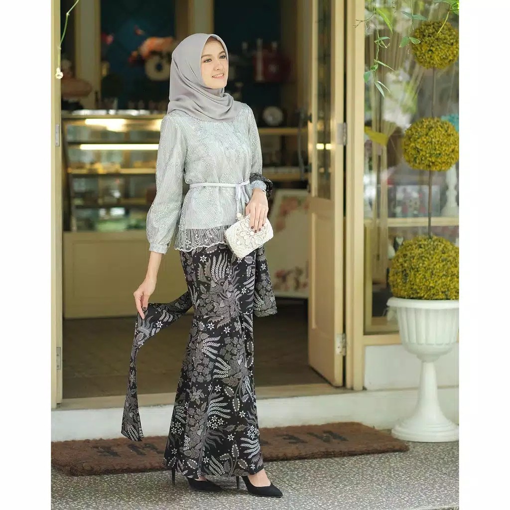 SETELAN KEBAYA 