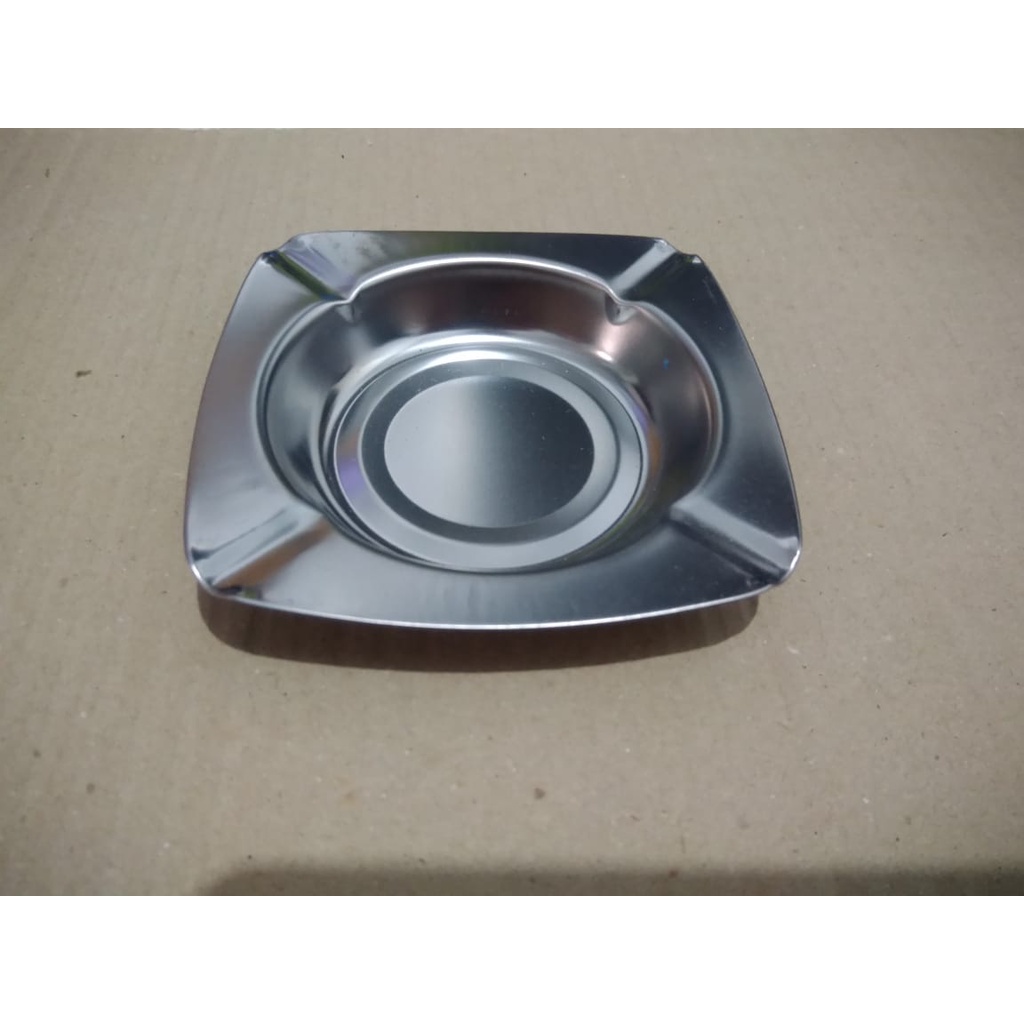 Asbak rokok persegi empat kaleng