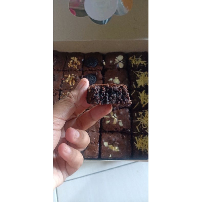 

Fudgy brownies size 20x10
