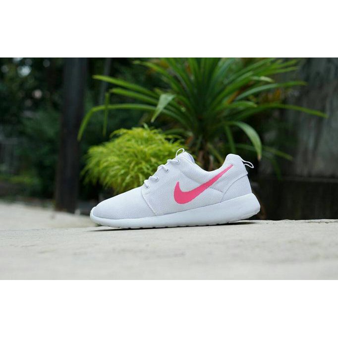 PROMO Nike Roshe Run size 36-40 sepatu wanita olahraga running putih pink - Hitam, 37