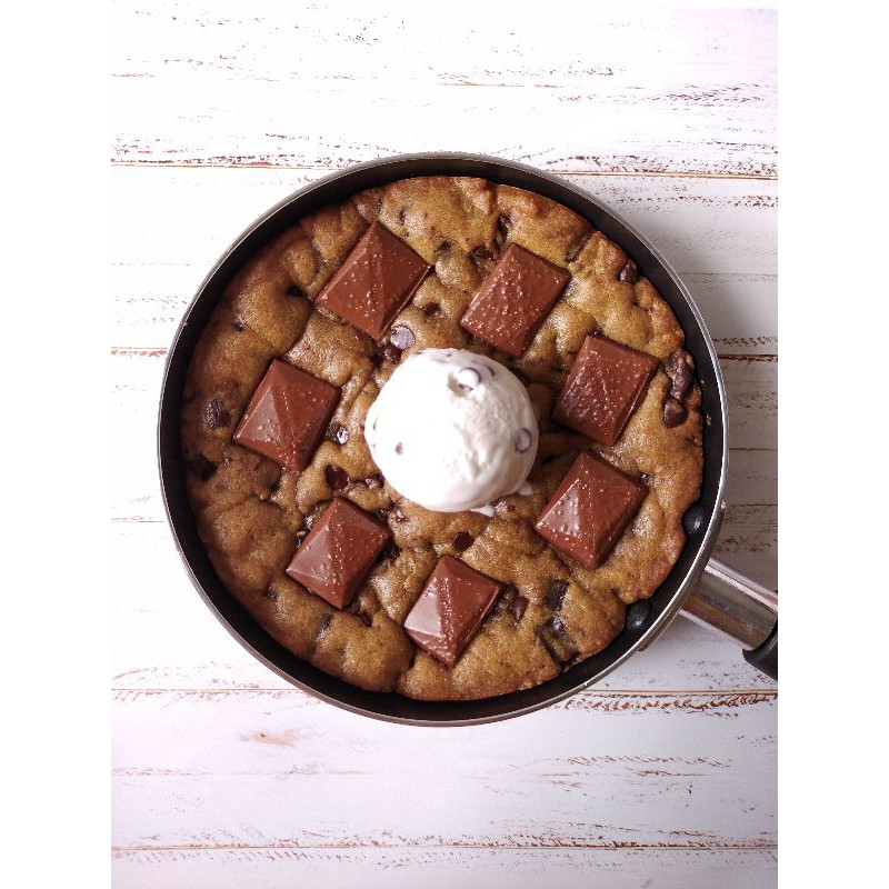 

Pizookie atau Pizza Cookie