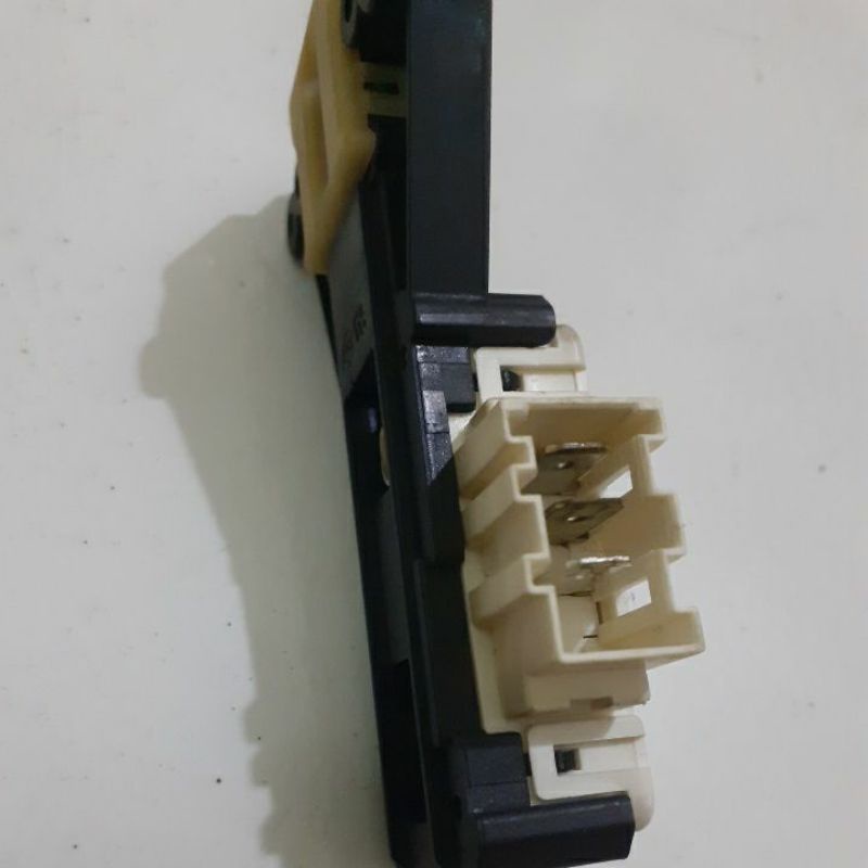 Door lock mesin cuci samsung front loding DC64 01538A original