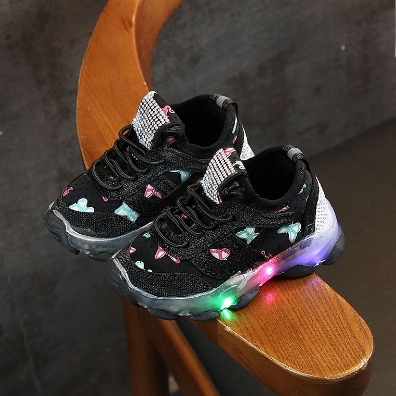 Denatta - Import Original Sepatu Sneakers Anak Lampu LED Keren - K618