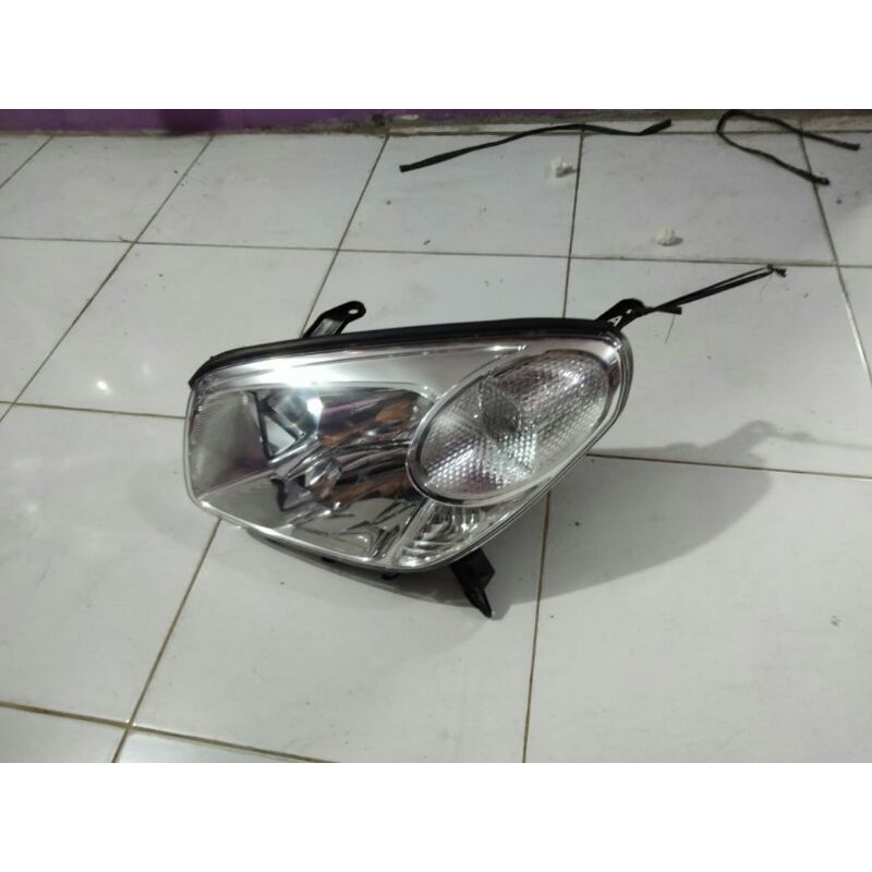 Headlamp Toyota RAV4