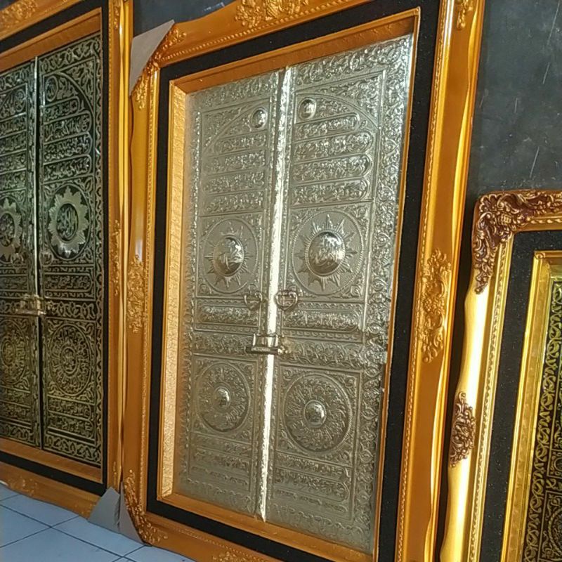 replika pintu kabah kuningan hiasan dindingKaligrafi kuningan hiasan dinding tersedia berbagai macem