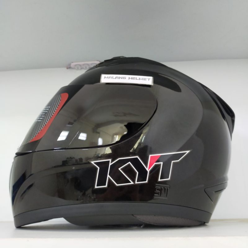 Helm KYT R10 Solid Black Glossy