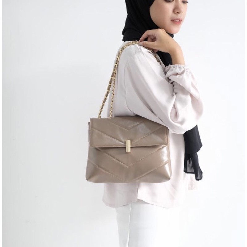 Flicka kode j 66 Taupe
