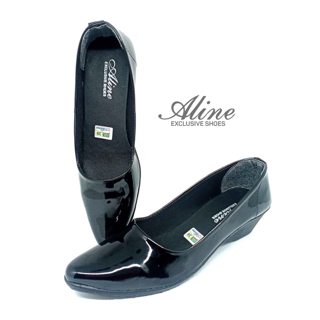 Aline Sepatu Pantofel Wanita Hak 5 Cm Fantofel Wedges Glosy Kerja Hitam Polos Kilap Glosy AW26