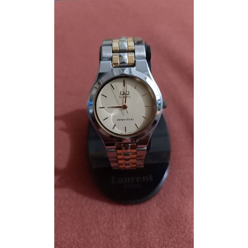 Jam Tangan Wanita QnQ Original Bekas