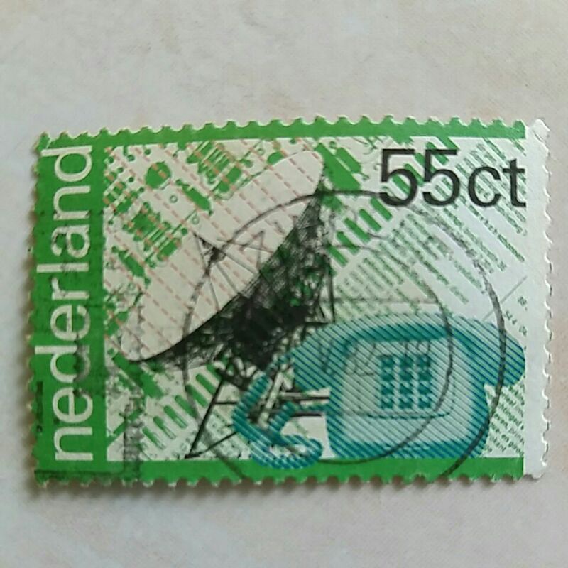 

(AA) Perangko Belanda 1981 100 Years of PTT-Services: Telephone & Satellite Dish 55ct Used
