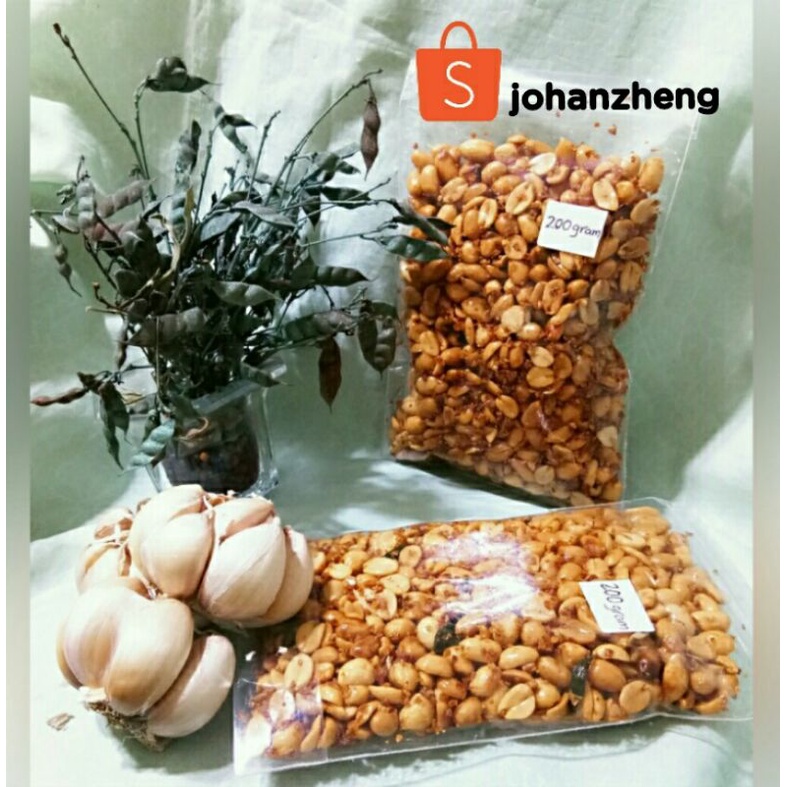 

Kacang bawang tojin isi 200 gram