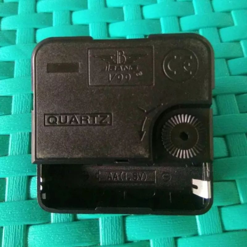 mesin jam dinding terbalik jarum batik kecil