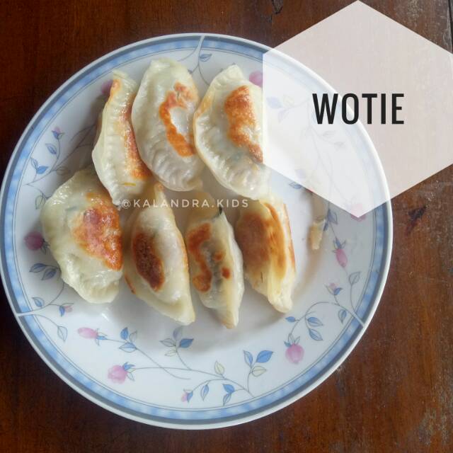 

Wotie / Pangsit Shanghai | Hongkong Dimsum