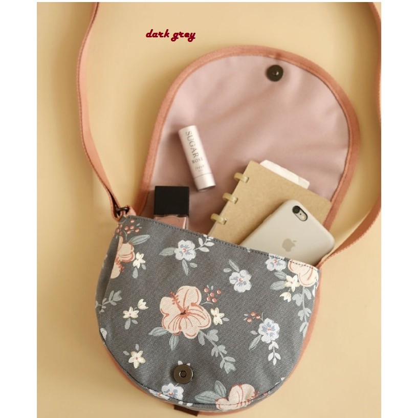 Weekeight Charming Water Resistant Saddle Bag/ Tas bahu Cantik - WE002