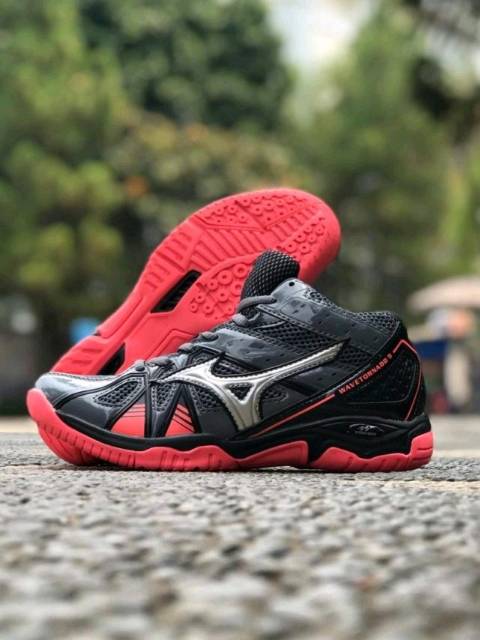 harga sepatu mizuno wave tornado 9