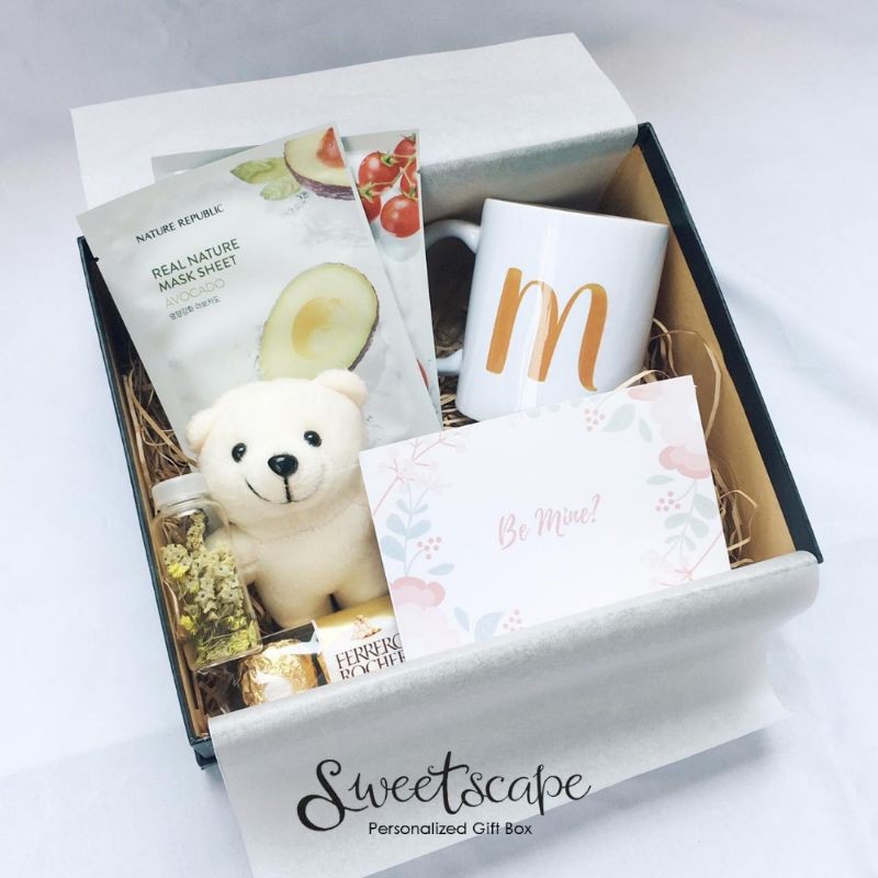 

Gift Box Package 42- Paket Hampers 42- Kado For Someone
