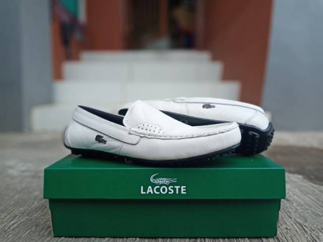 LACOSTE Sepatu Pantofel Kulit