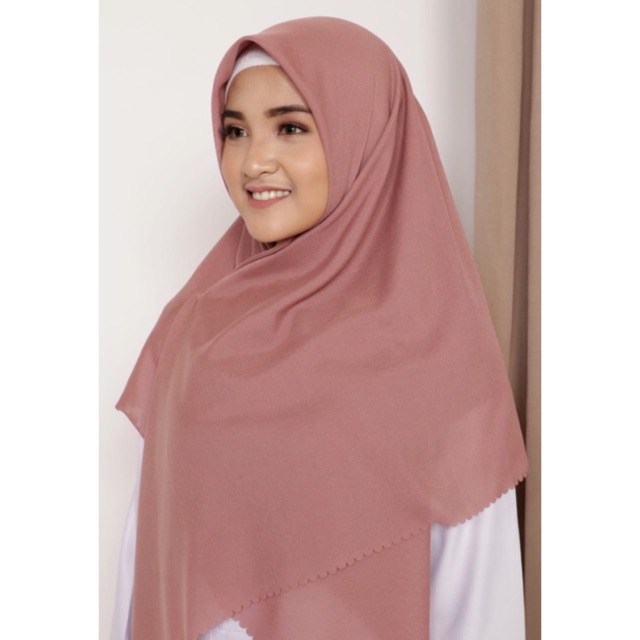 Hijab segi empat polos superfine murah by najma hijab warna Peach beige