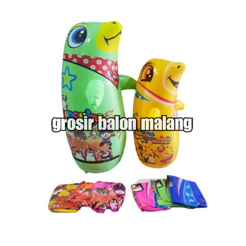 tiupan tinju pasir air samsak boneka pinguin WARNA