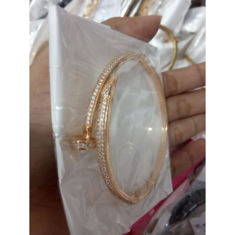 Gelang Paku Titanium