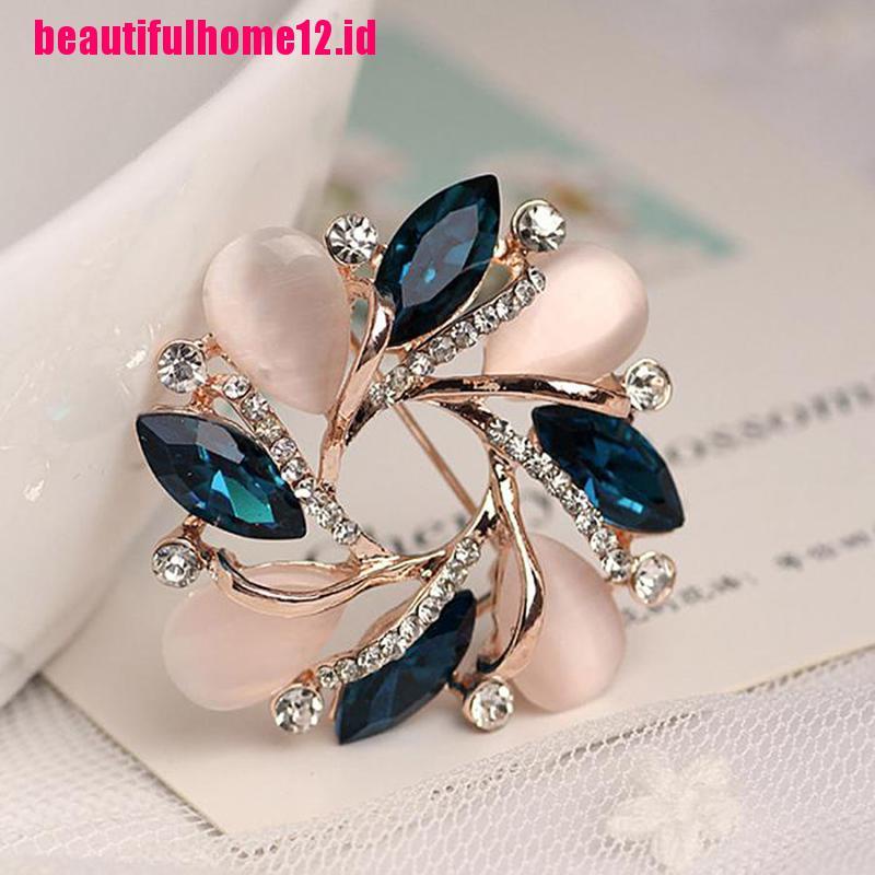 1pc Bros Pin Bentuk Bauhinia Aksen Kristal Untuk Dekorasi Dress Wanita