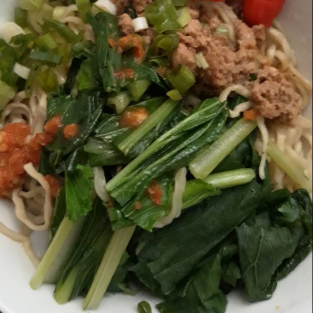 

Mie ayam gomez