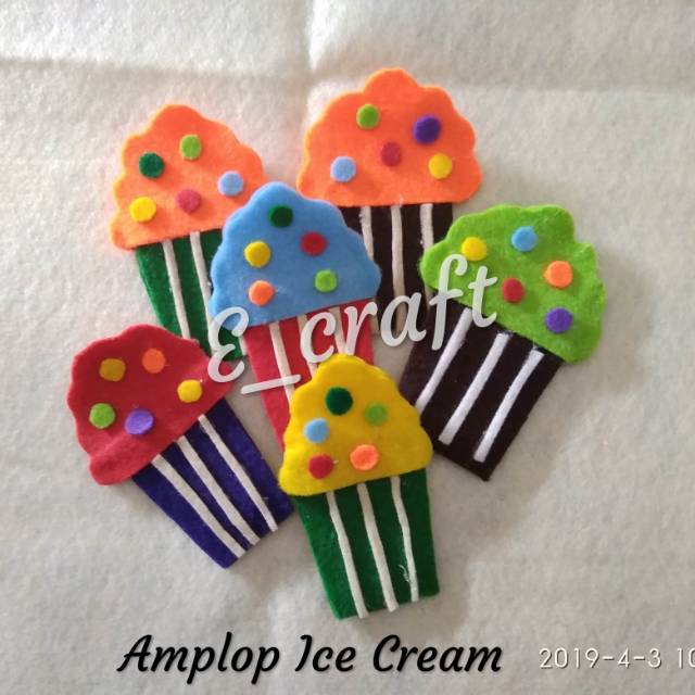 

Amplop ice cream/Amplop lebaran flanel es krim/amplop kekinian/amplop karakter.