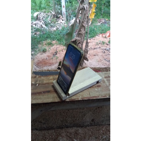 Standing hp kayu murah