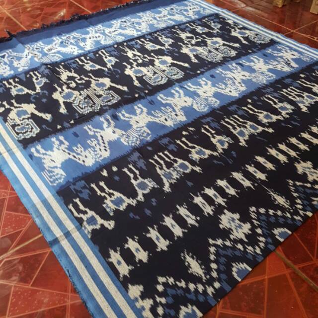 Kain Tenun Ayam Biru