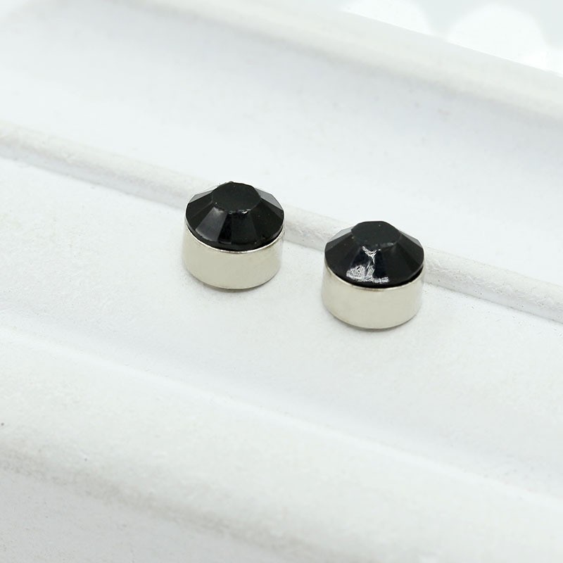 Anting-anting magnet berlian imitasi zirkon Bor kilat tanpa menusuk Unisex