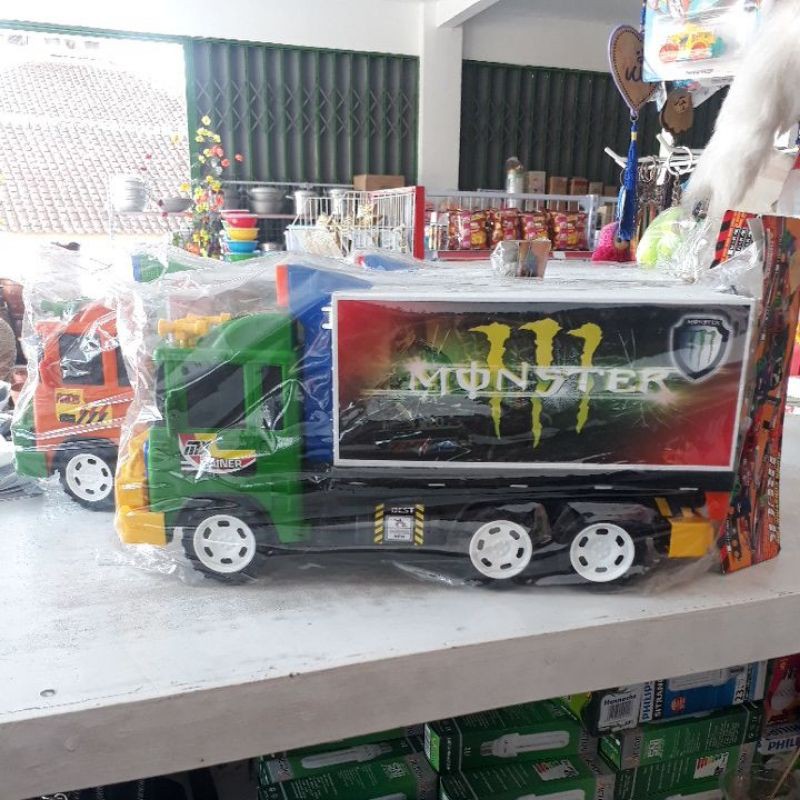 

Truck Box Monster