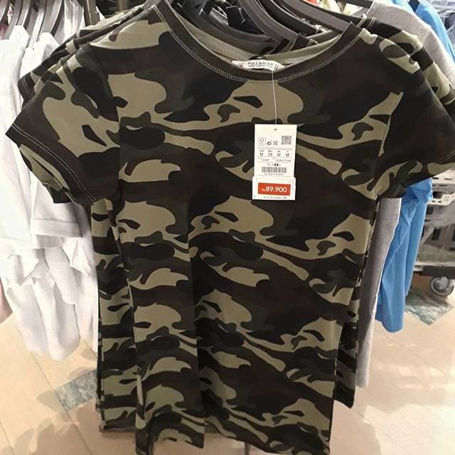 pull and bear army t shirt