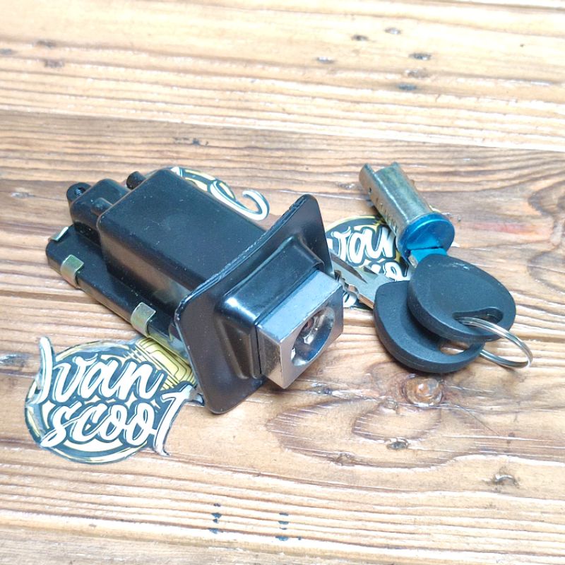 KUNCIAN JOK VESPA KUNCIAN JOK SPARTAN JOK PANJANG VESPA RUMAH KUNCI JOK VESPA SPARTAN