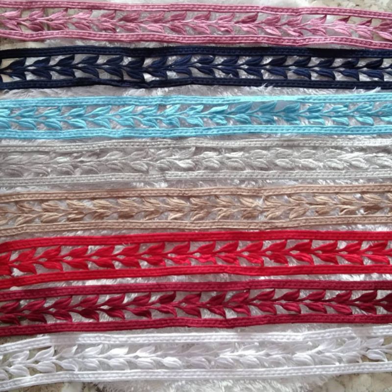 Renda Bordir Daun Bunga Warna 1Meter Renda Daun Bunga warna Bordir super murah. Bordil aplikasi Bord